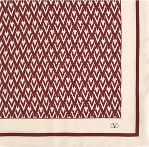 Toute la V silk Scarf